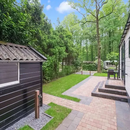 Beautiful Chalet In The Woods With A Shared Pool Vledder Exterior foto