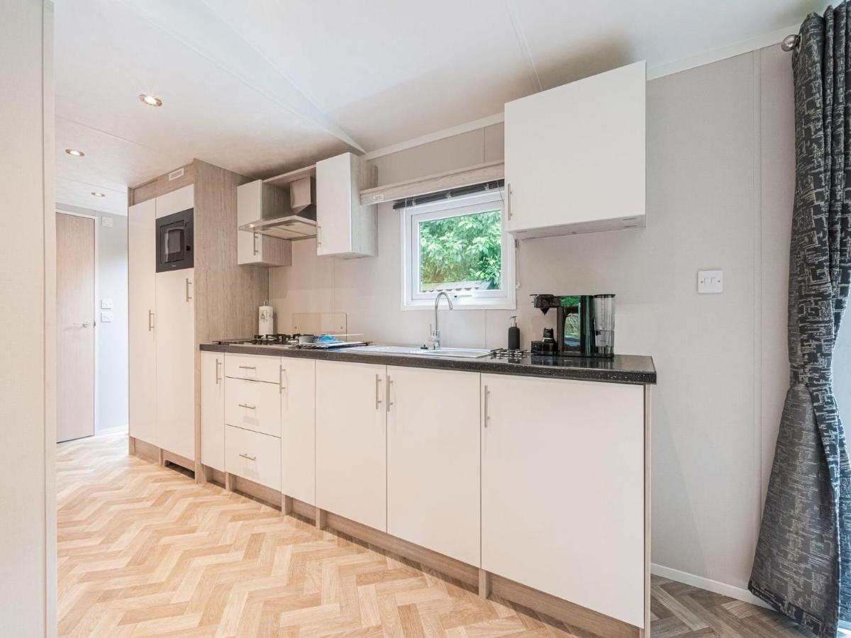 Beautiful In The Woods With A Shared Pool Holiday home
