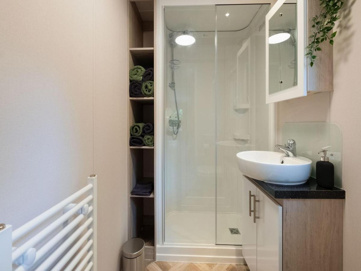Holiday home Beautiful In The Woods With A Shared Pool Vledder