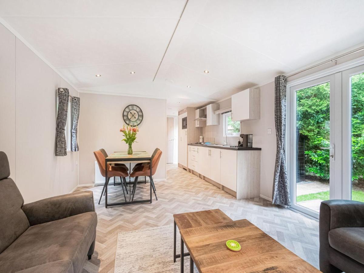 Holiday home Beautiful In The Woods With A Shared Pool Vledder