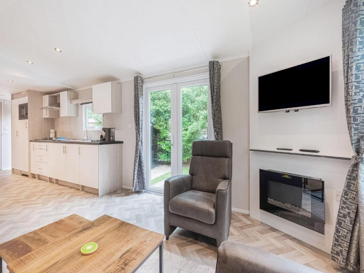 Beautiful In The Woods With A Shared Pool Holiday home *